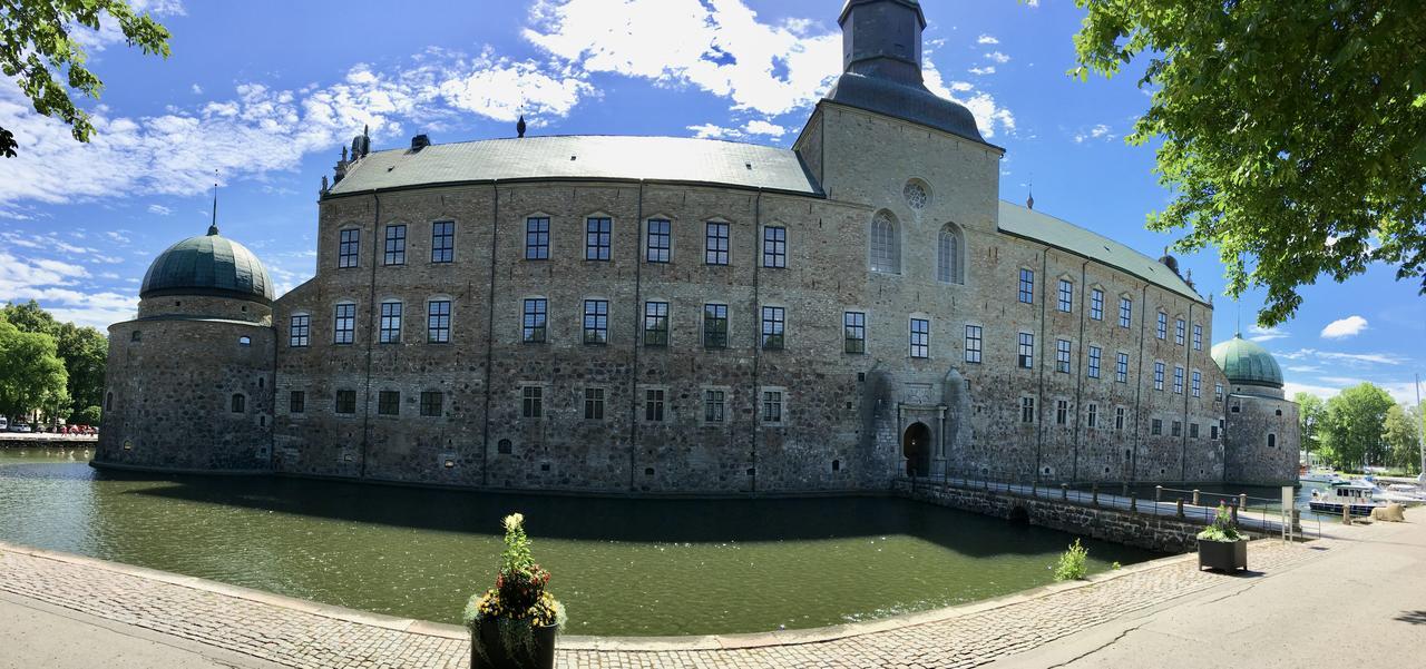 27Ans Nattlogi Panzió Vadstena Kültér fotó